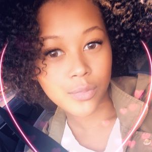 Meet your Posher, Tiara